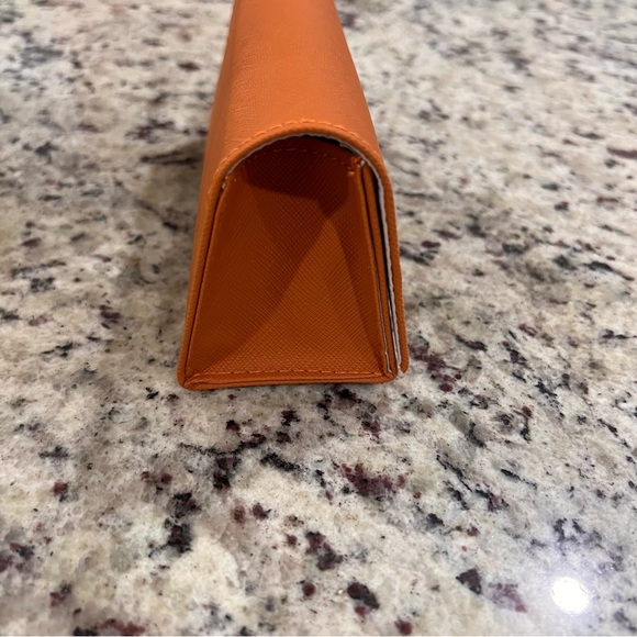 TORY BURCH - sunglass case - Picture 4 of 6